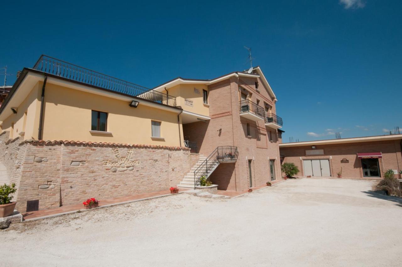Agriturismo Il Crinale Castorano  Oda fotoğraf